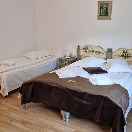 Prolex Turism Srl Hotell Bran  Exteriör bild