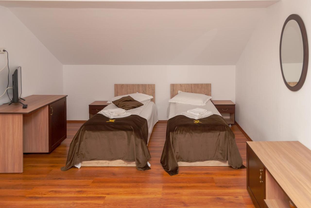 Prolex Turism Srl Hotell Bran  Exteriör bild