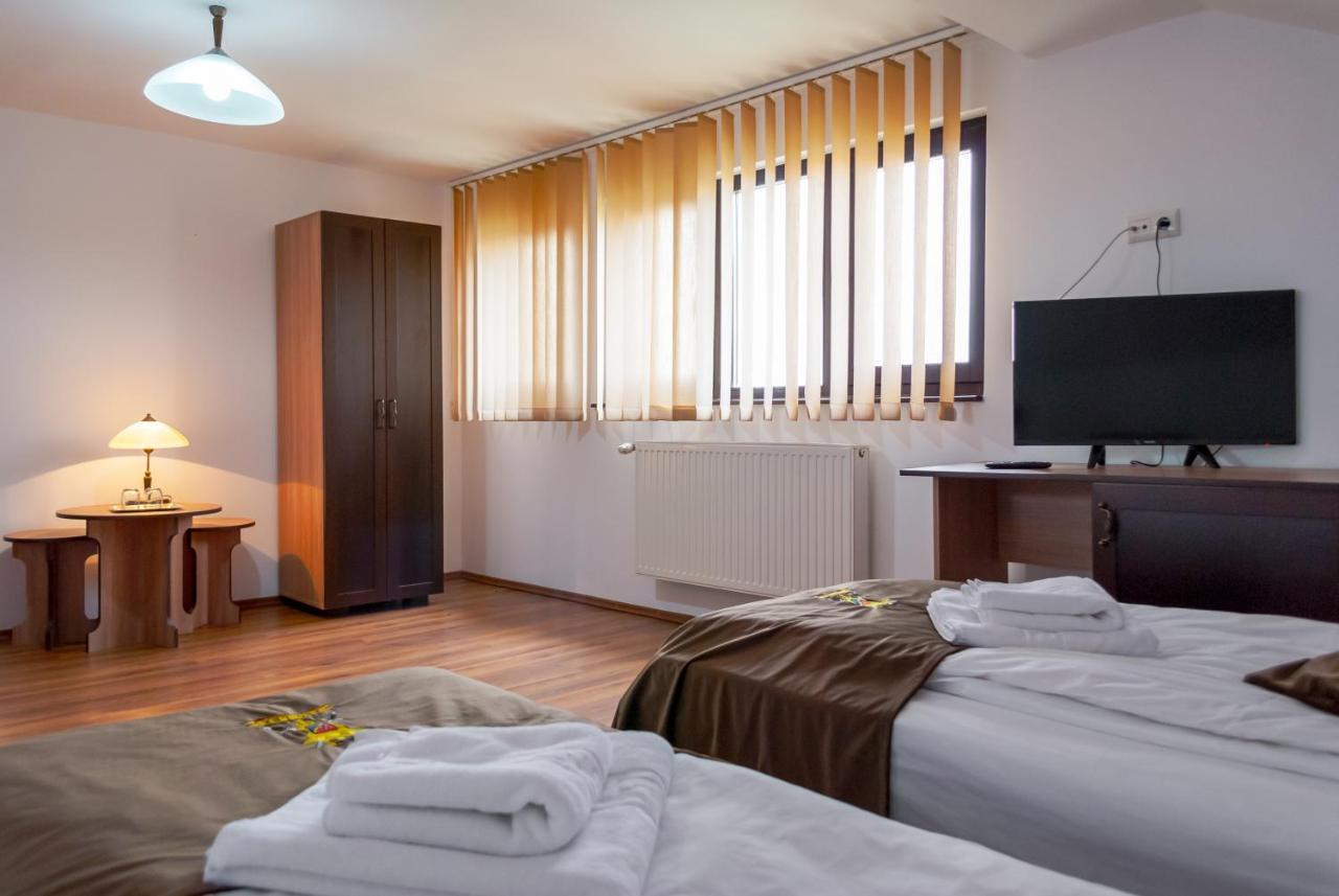 Prolex Turism Srl Hotell Bran  Exteriör bild