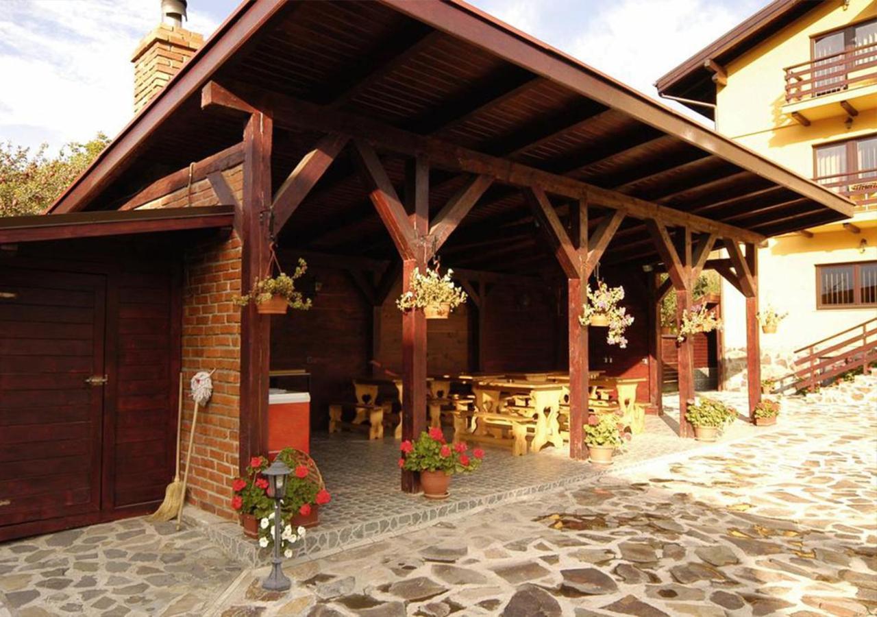Prolex Turism Srl Hotell Bran  Exteriör bild